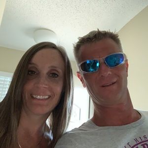 Meet your Posher, Dennis